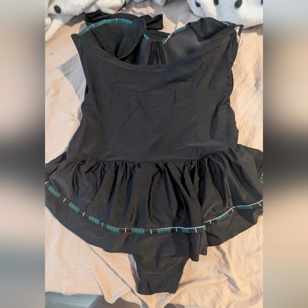 Black Swimsuit with Green Slytherin Bayhing Suit